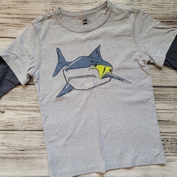 Tea Collection Shark Top EUC - Picture 3 of 3